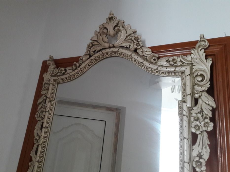 Cardencia antiga com pedra de mármore