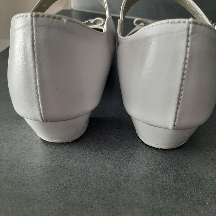 Buty komunijne skórzane białe