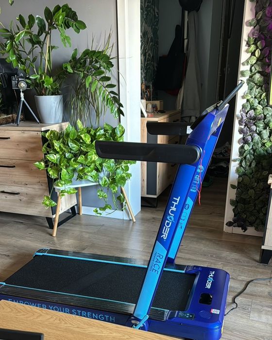Bieżnia elektryczna Thunder Race Blue