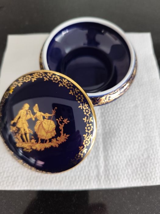 Porta jóias em porcelana