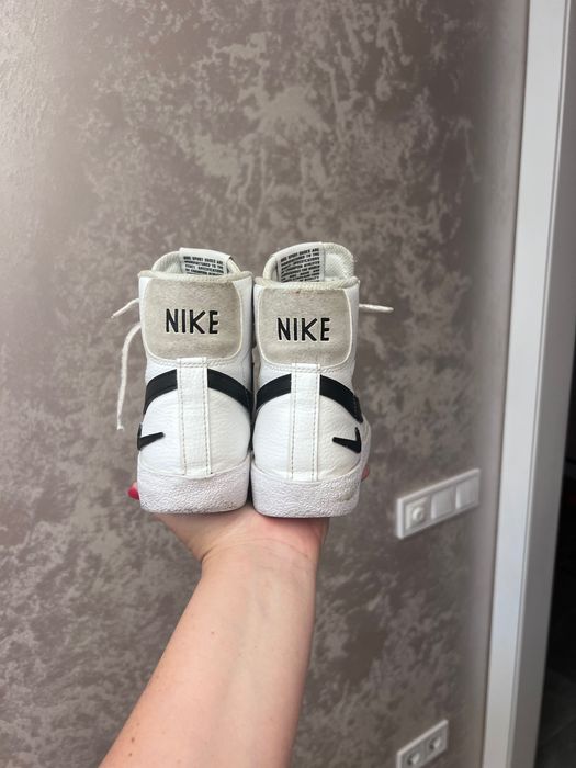 Кросівки Nike шкіряні 36 розмір
