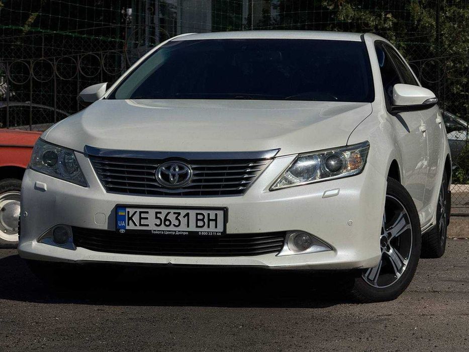 Toyota Camry 2011, 2.5 газ/бензин, автомат