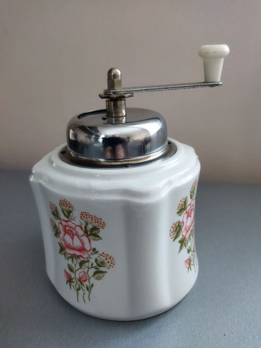 Керамічний млинок для кави