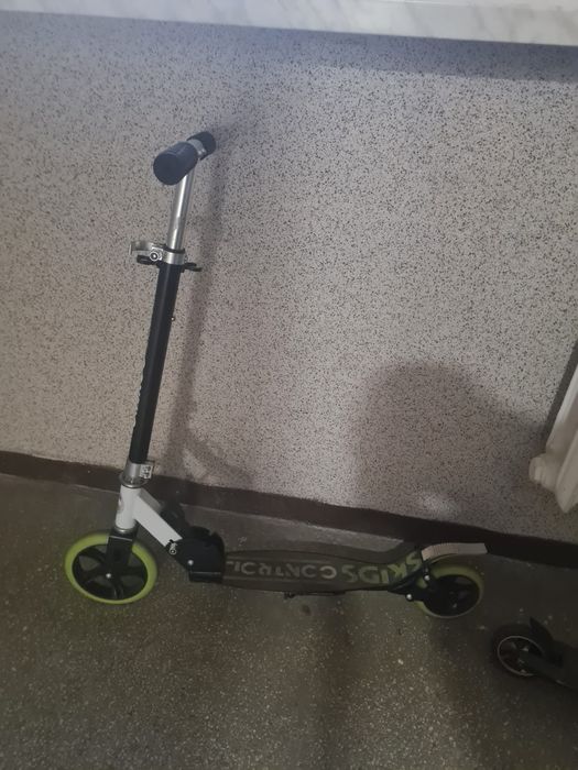 Hulajnoga Skids Control