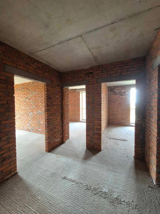 Продам 2-х.кім.в центрі міста в новобудові.