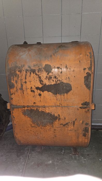 Zbiornik 1000l po oleju napedowym