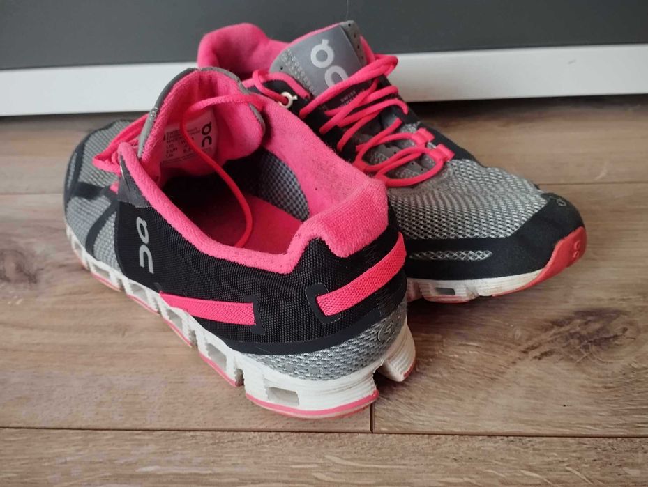 On Cloud Running Swiss Engineering buty do biegania size 40