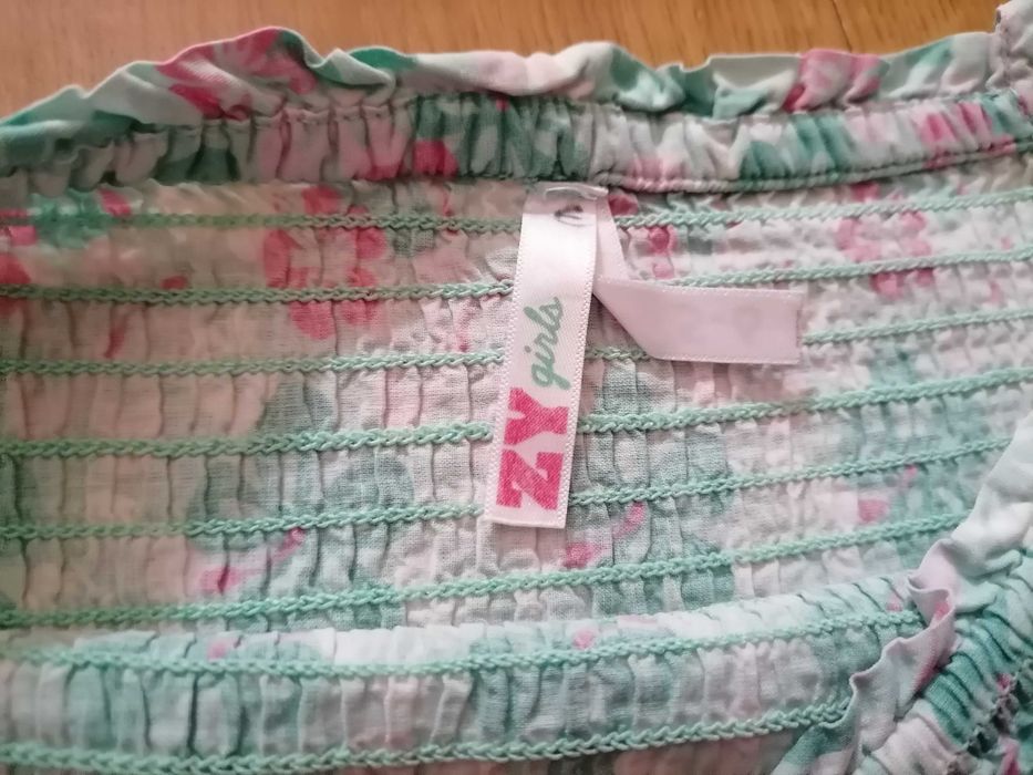 Vestido 5-6 anos - 1 euro na compra de outro artigo