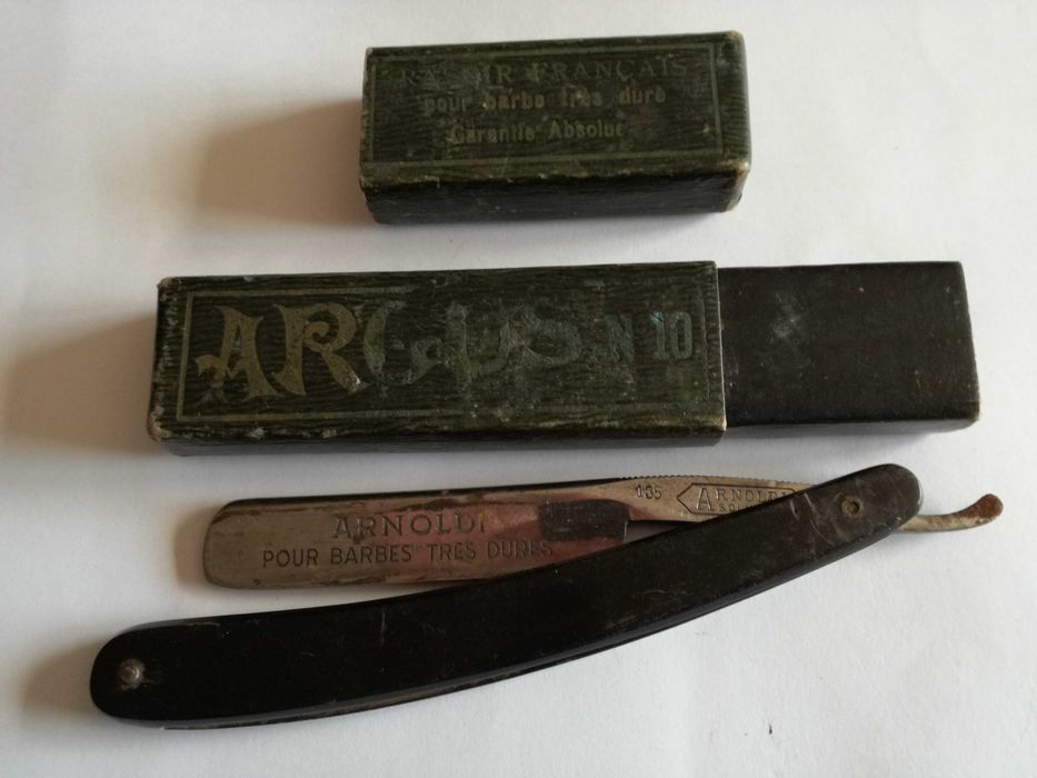 Navalha de Barbear Vintage c/Estojo-"Arnoldi-Solingen 135"
