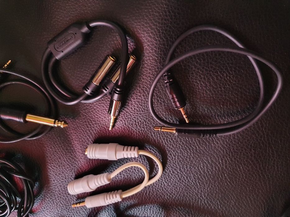 Audio Cables64170338350595121