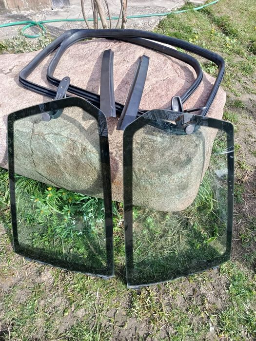 Szyby tylne uchylne cena za komplet Fiat Punto 2