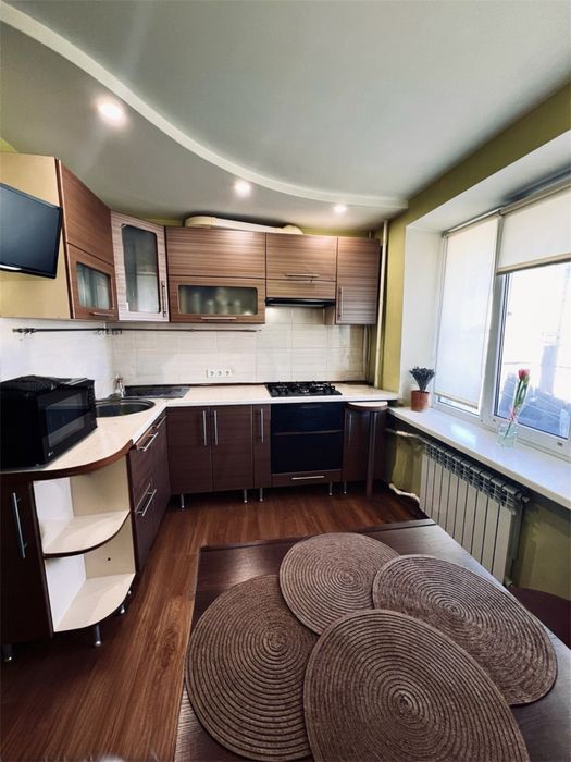 Тепла 1 кімнатна квартира з ремонтом вул. С.Хороброго, р-н Зеленоі