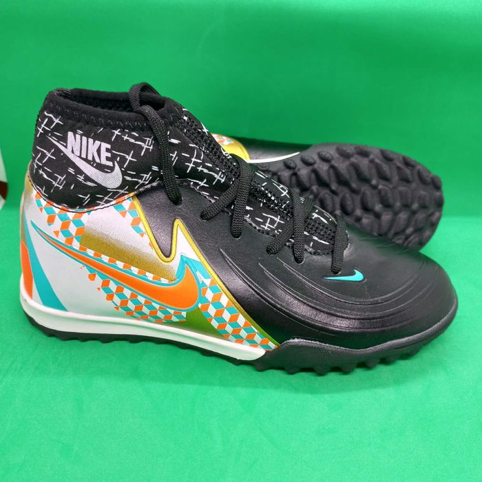 Сороконіжки, бутси Nike ( дитячі та підліткові)
