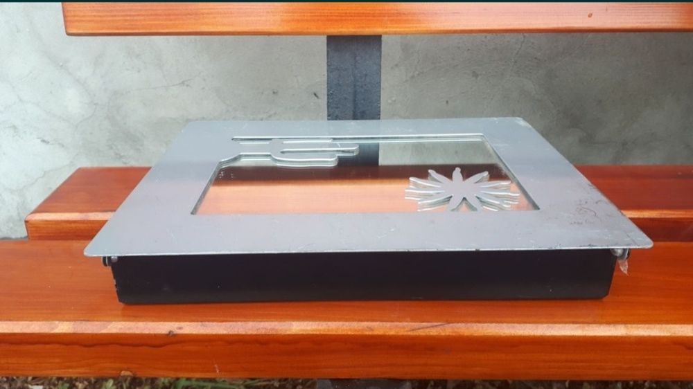 Skrzyneczke na klucze z lustrem