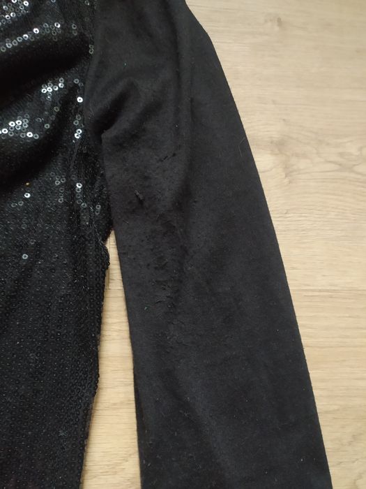 Czarna bluzka z cekinami