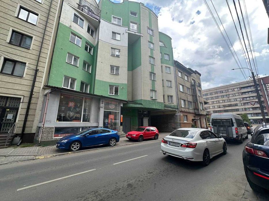 Здається в оренду просторе комерційне приміщення площею 59 м²