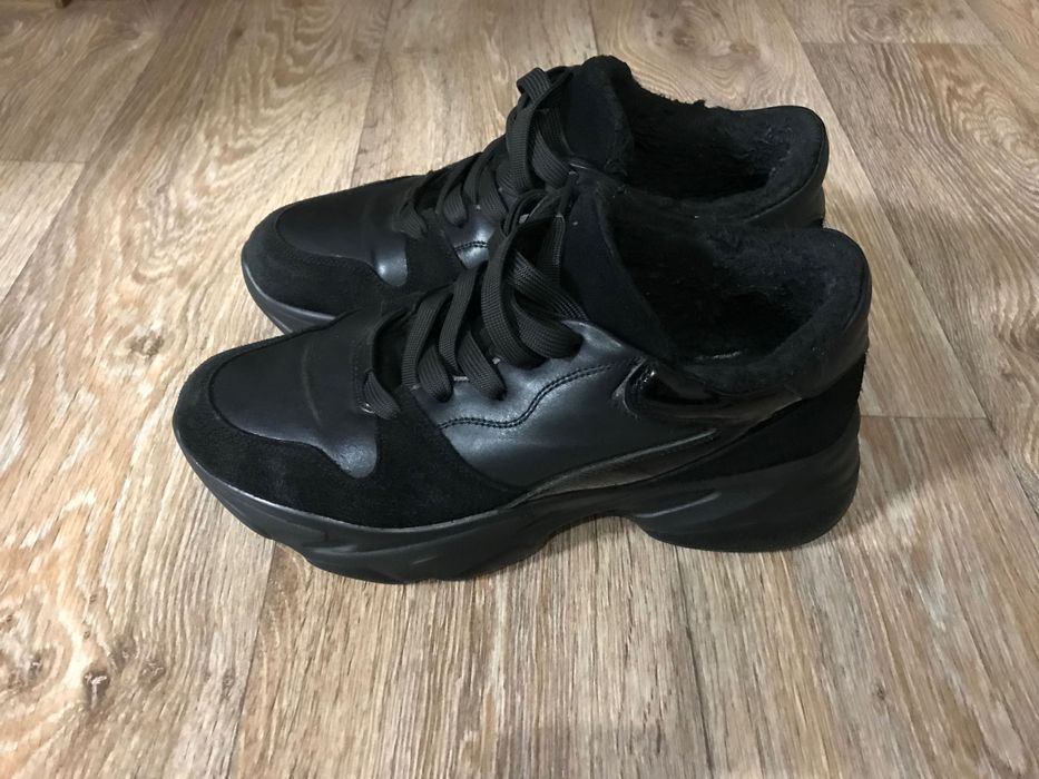 Кросівки жіночі зимові