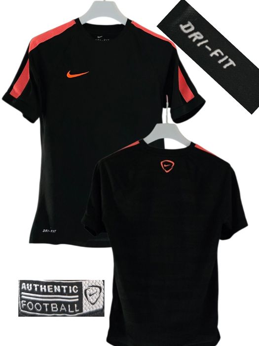 Męska  koszulka  Nike Dri-FIT- M