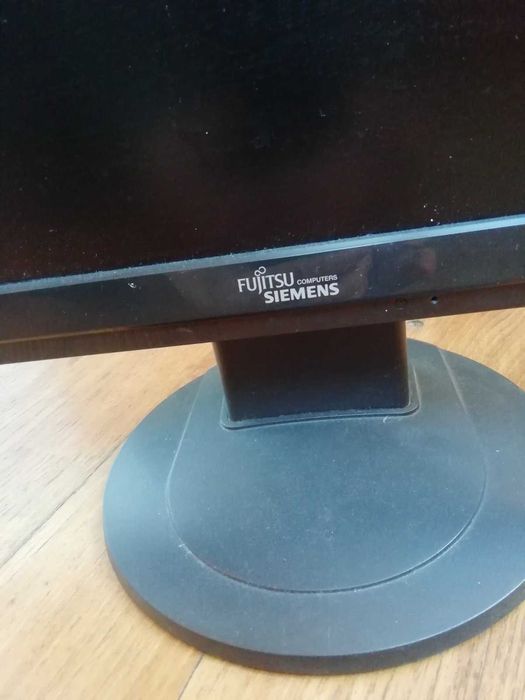 продам монітор Сіменс 19"