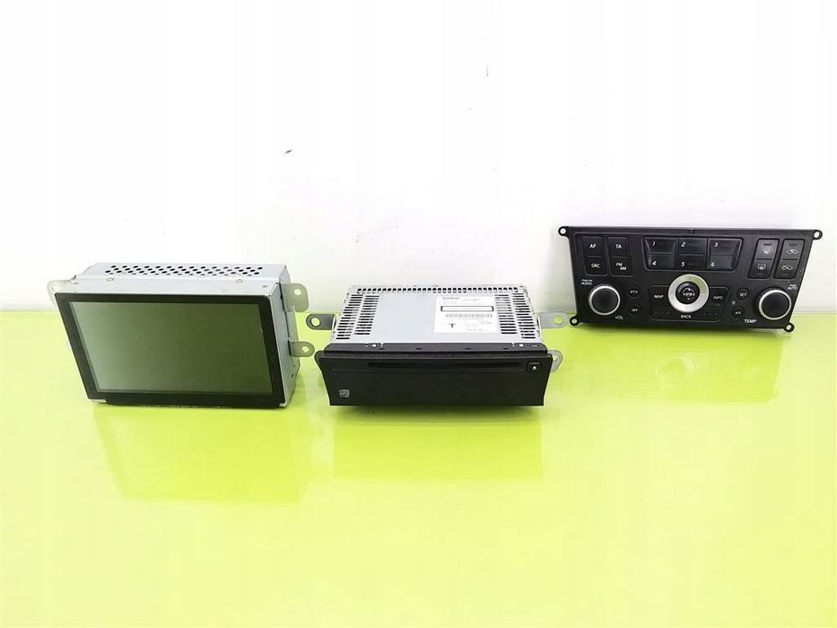 Radio+ wyświetlacz kpl Nissan Almera Tino 2000-2006 XANAVI CSW8200D