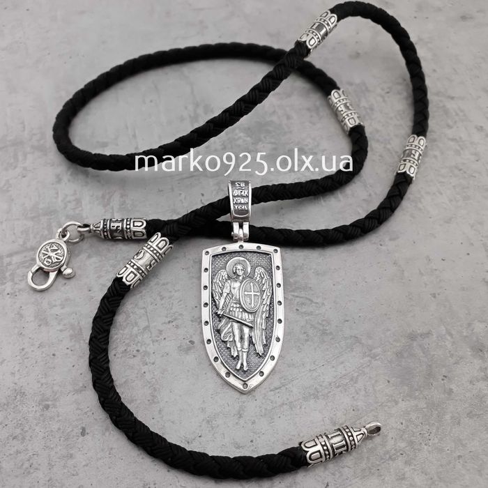 Чоловічий срібний оберіг Архангел на шовковому шнурку цепочка 4 мм 925