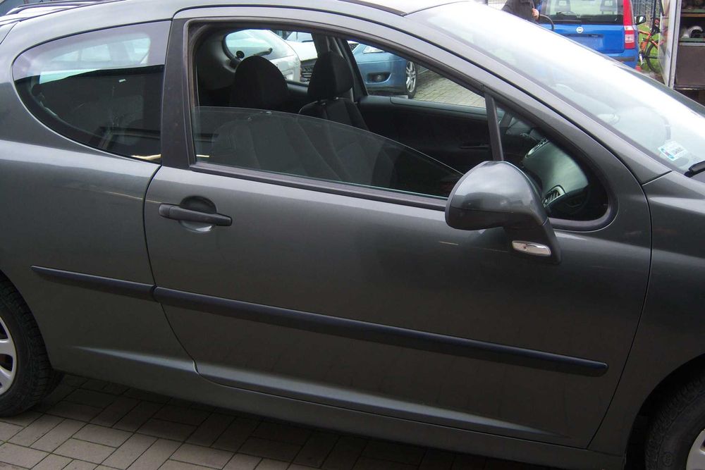 Peugeot 207 3D drzwi klapa zderzak kolor EZQC