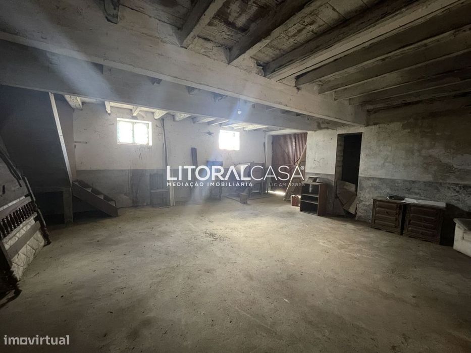 Moradia T3 para Recuperar com Terreno de 730 m² – A Poucos Minutos