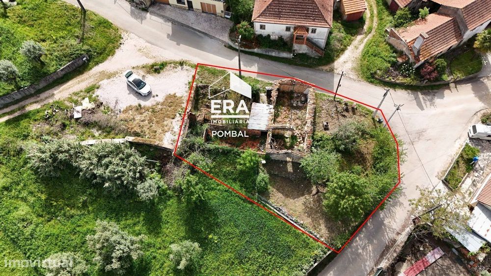 Ruína em Abiul com 450m2 de terreno