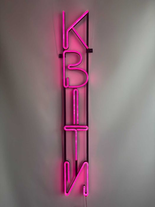 Неонова вивіска "Квіти вертикальна" рожева, 1000*135 мм, світлодіодна