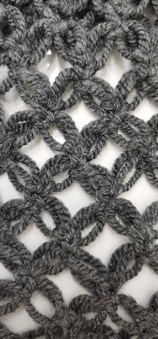 Cachecóis de lã feitos à mão