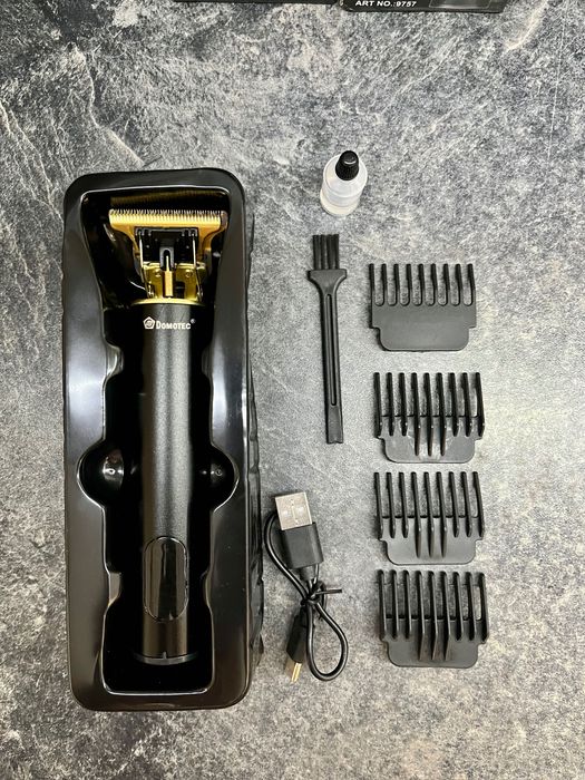 Тример. Триммер. Машинка для стрижки. Корпус металевий. Акумуляторна.