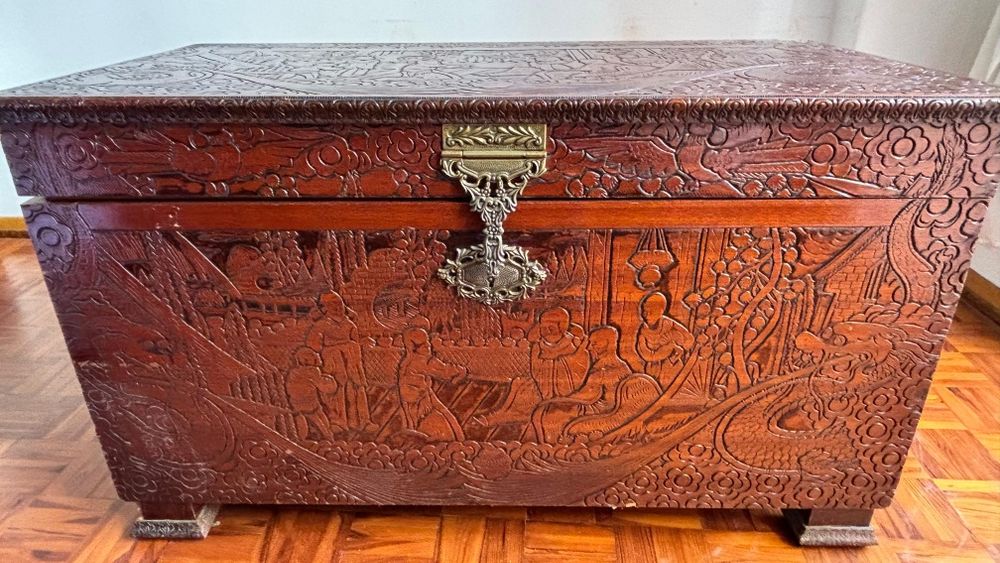 Arca de Madeira Maciça