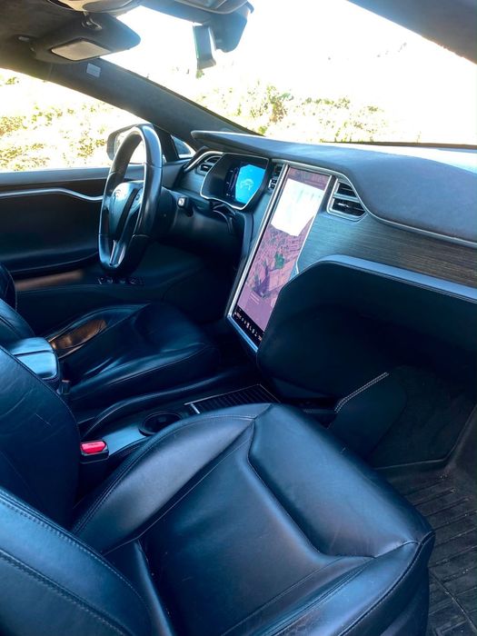 Tesla Model S533469020312709127