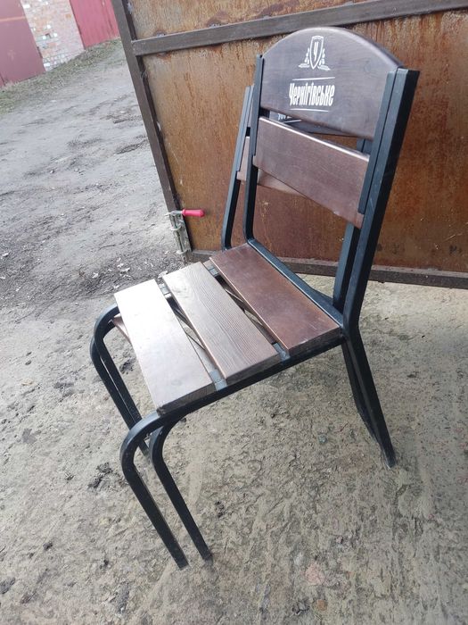 Стільці з металевими ніжками, для кафе