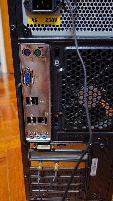 PC Torre Pronto a Usar –  i3 | 8GB | GT 1030 | 2.1TB Disco | Wi-Fi 6 | Office 2021 + Win 11 Pro