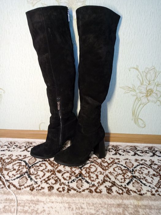 Продам зимові ботфорди