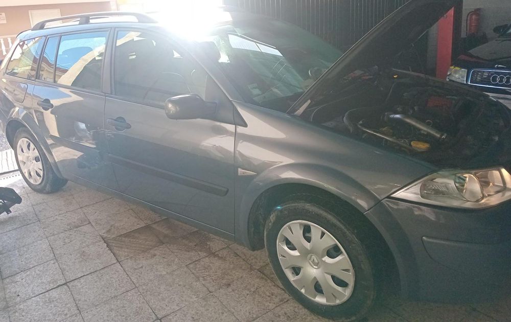 Megane 2,1.5 DCI 106cv 2010 pará peças