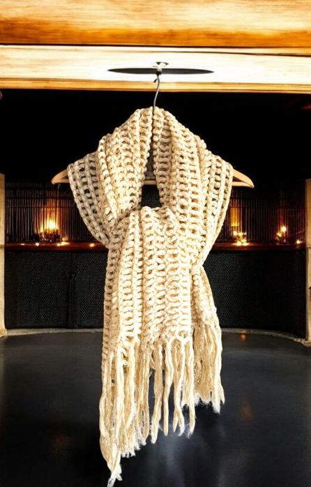 Gruby Włoski Jasno Beżowy Szal Złota Nitka