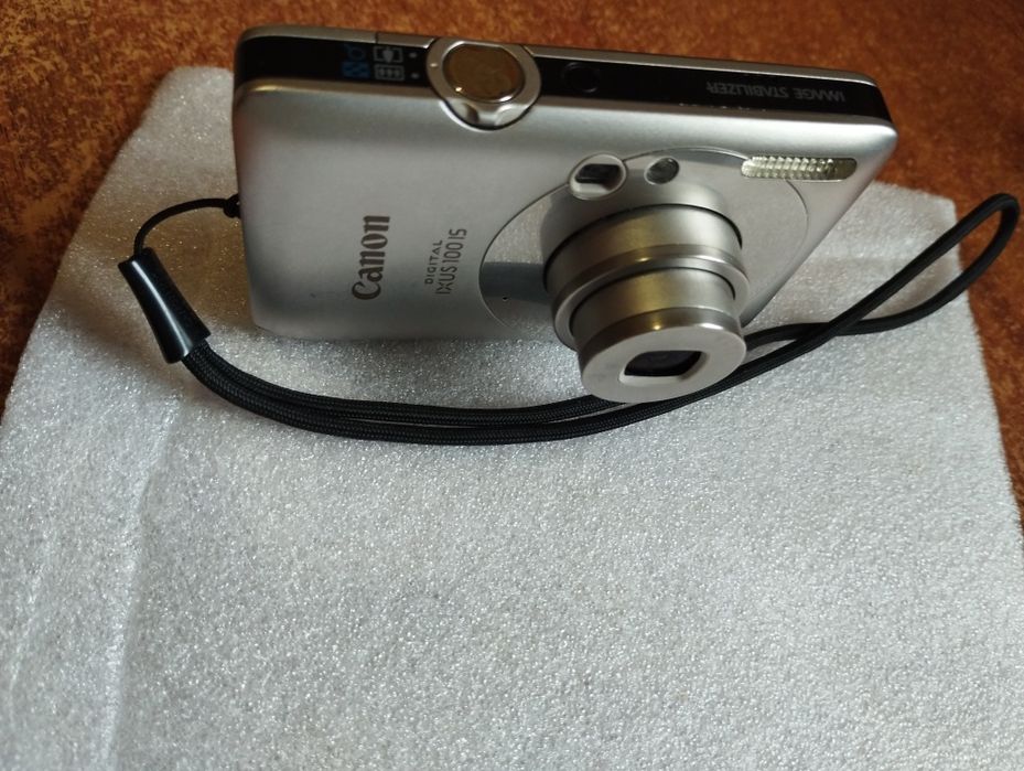 Фотоаппарат Canon IXUS 100 is