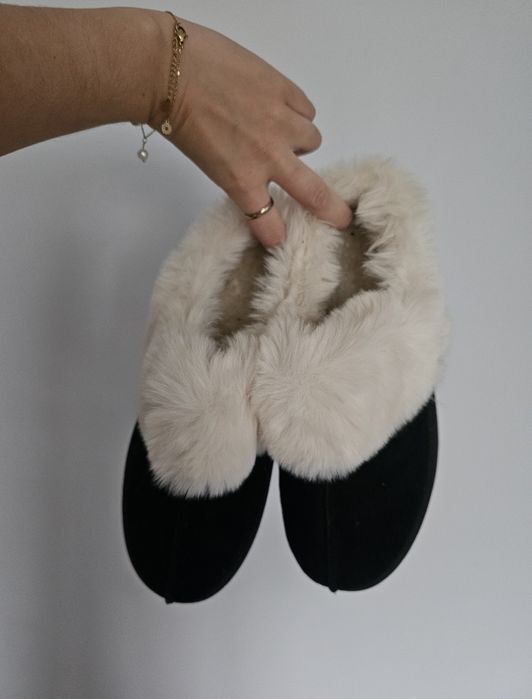 Czarne kapcie śniegowce z futerkiem na masywnej platformie 40