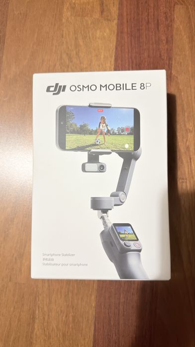 DJI Osmo Mobile 8P Advanced Tracking Combo