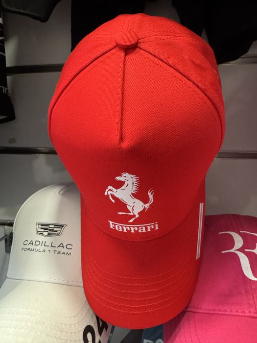 Ferrari boné vermelho lindissimo