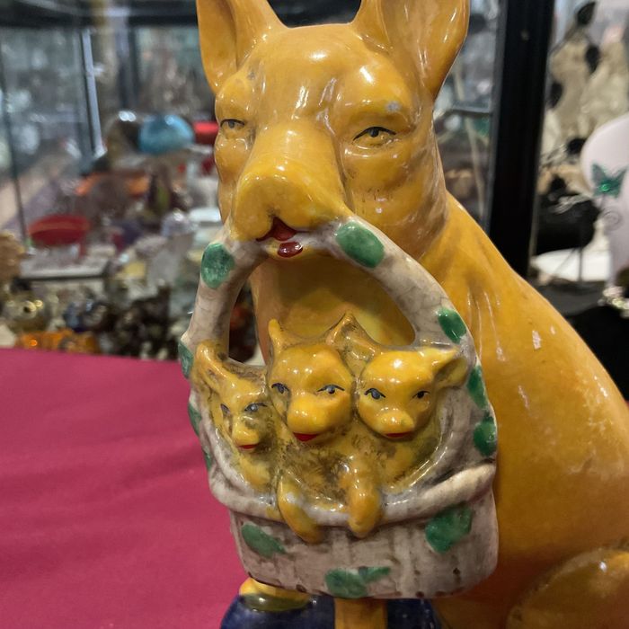 Figurine vintage stafffordshire yellow cerâmica pig/piglets 17 cm