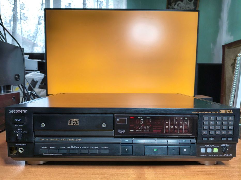 Sony CDP-555 ESD Legenda Unikat TDA1541 pilot