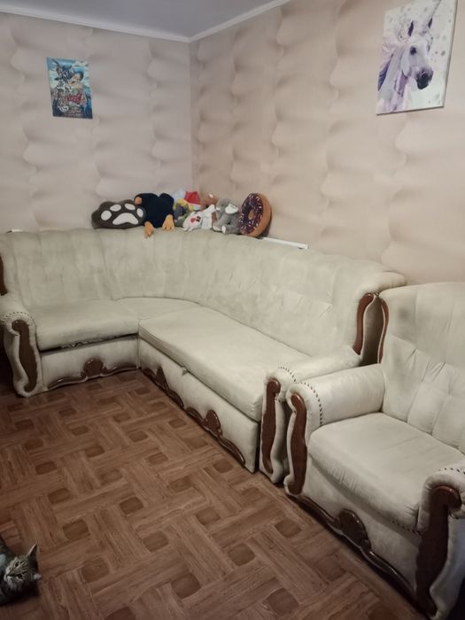 Продається диван1400, та м'які уголок