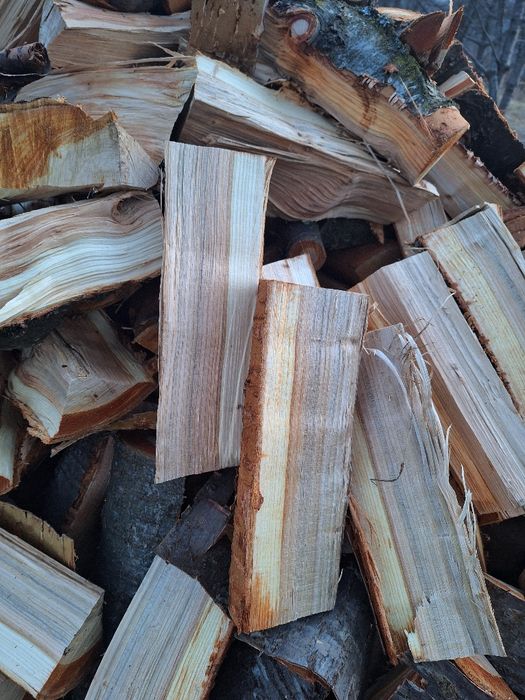 Продам сухий дуб,бук,черешню.