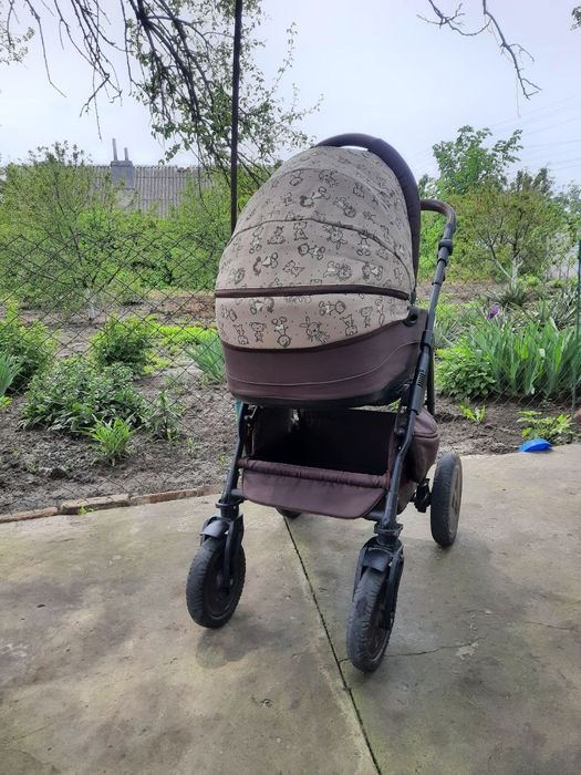 Дитяча коляска у продажу 2в1