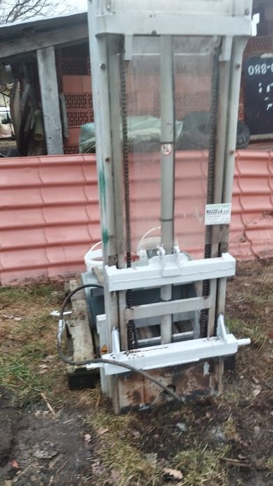 Podnośnik paleciak do ciagnika