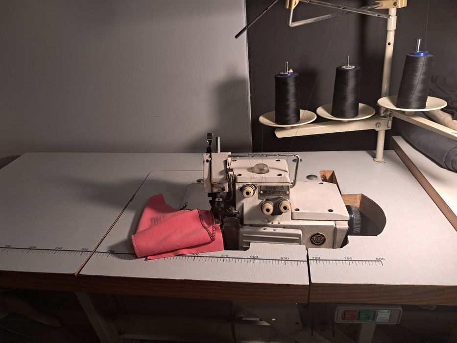 Overlock 3-nitkowy przemysłowy