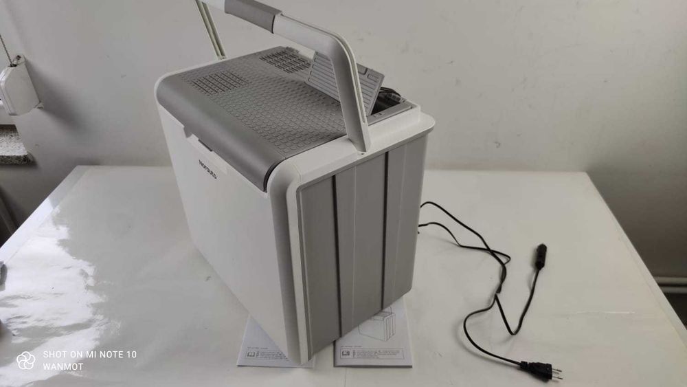 Lodówka turystyczna samochodowa 230/24V 30 litrów